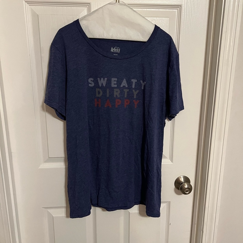 Outdoor T-shirt “sweaty, dirty, happy”